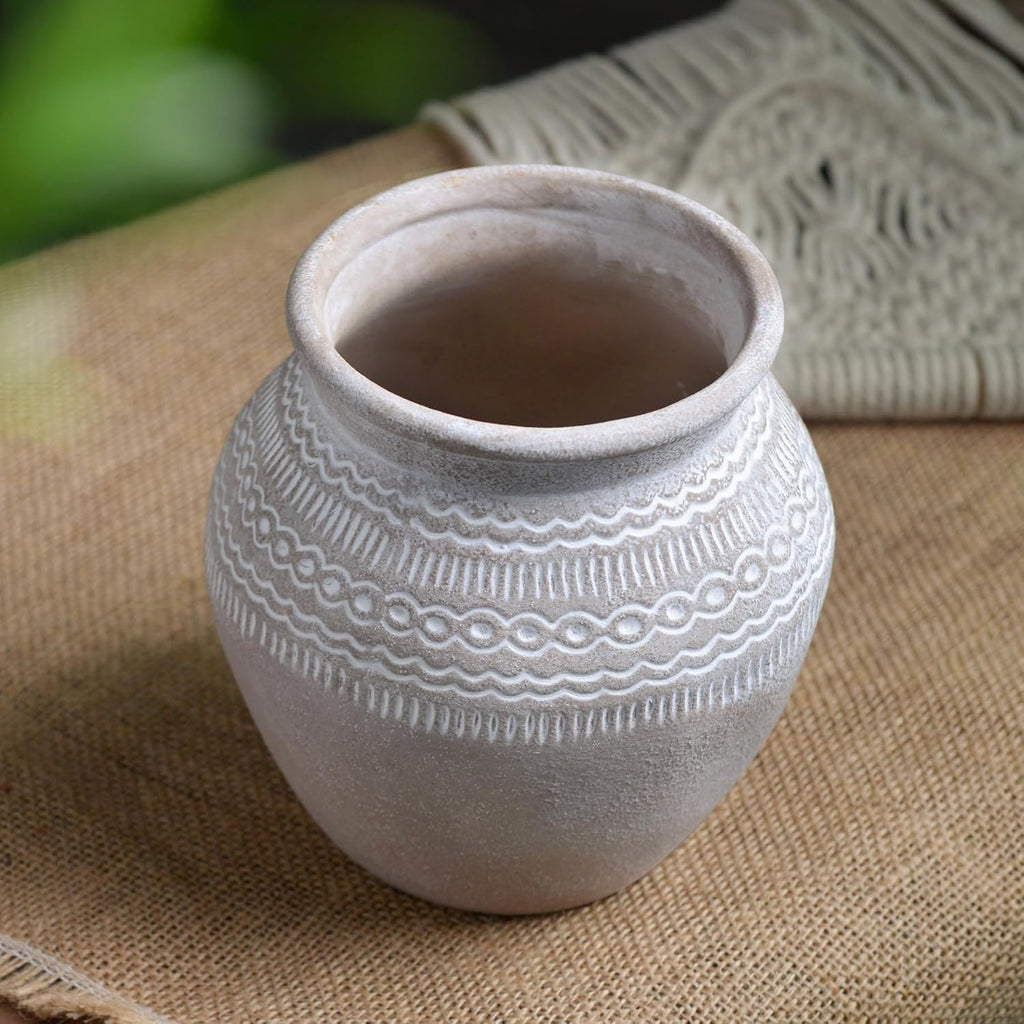 Quoowiit Ceramic Rustic Farmhouse Vase, Distressed Flower Vase for Home Decor, Boho Decorative Vases for Centerpiece Table Decorations, Vases for Living Room Kitchen Entryway Mantle Shelf Decor