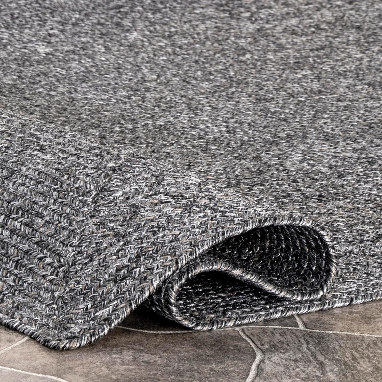 nuLOOM 4' Round Solid Hand Braided Indoor/Outdoor Area Rug, Pet-Friendly, High Traffic, Weather Resistant, for Patio, Balcony, Bedroom, Living, Dining Room, Wynn Charcoal