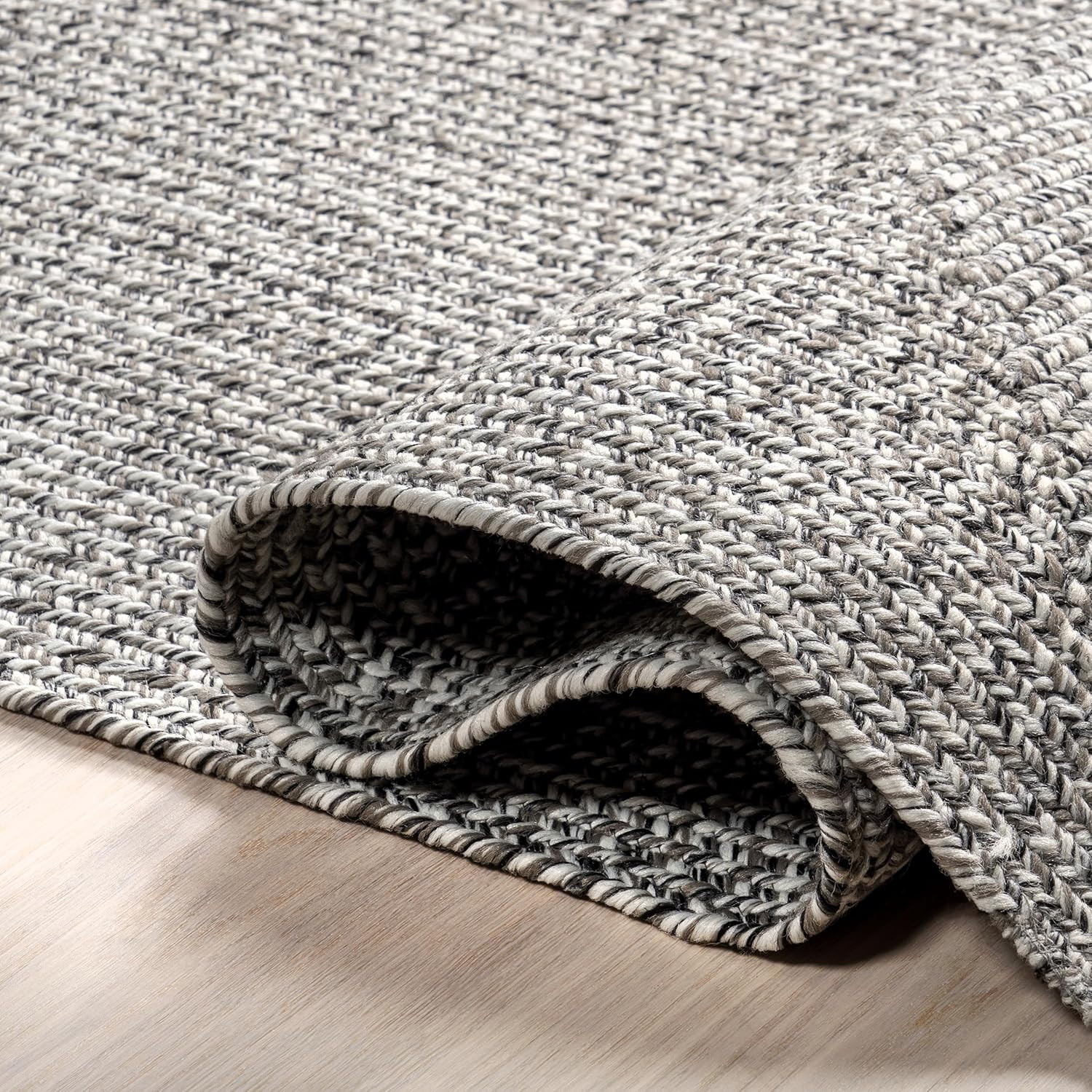 nuLOOM 6' Round Solid Hand Braided Indoor/Outdoor Area Rug, Pet-Friendly, High Traffic, Weather Resistant, for Patio, Balcony, Bedroom, Living, Dining Room, Wynn Salt and Pepper