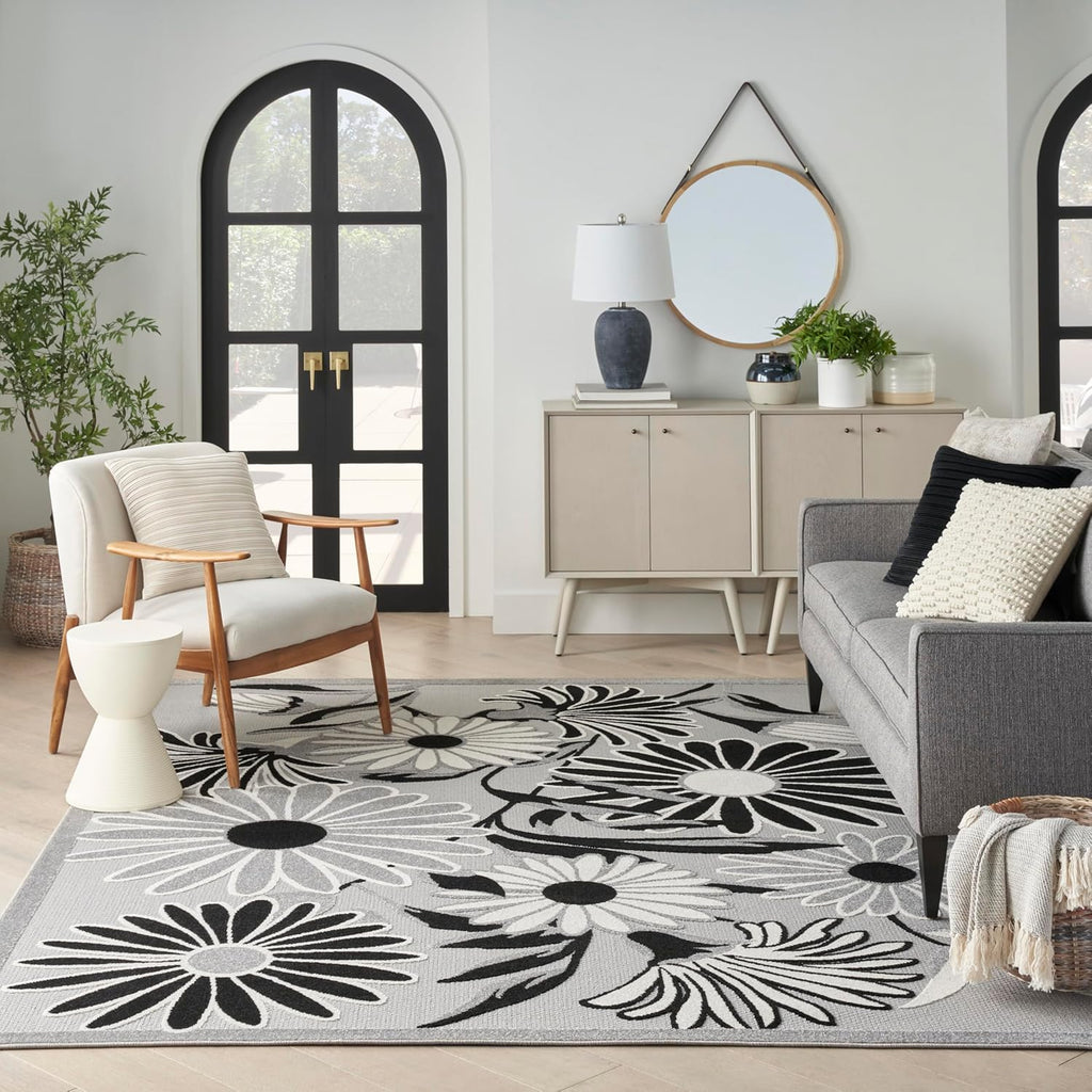 Nourison Home Aloha 7' x 10' Black White Fabric Contemporary Area Rug (7' x 10')