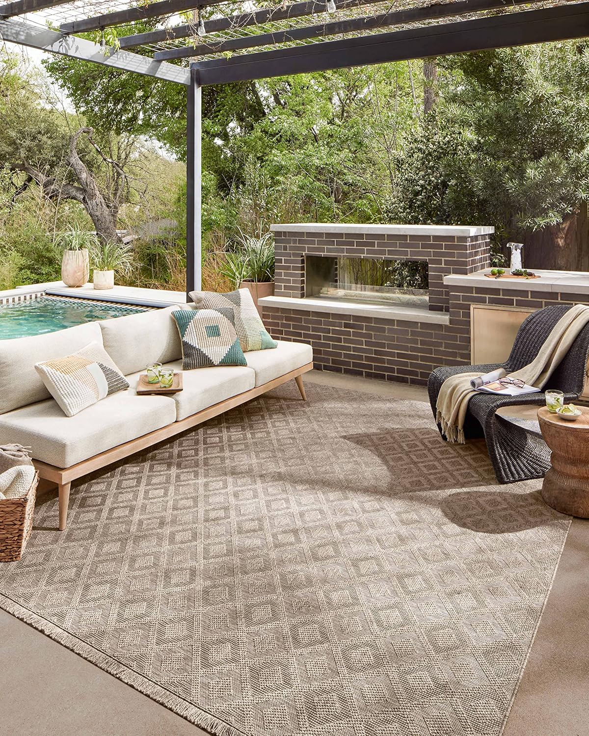 Loloi Dawn Collection Indoor/Outdoor DAW-07 Light Brown 5'-1" x 7'-7" Area Rug