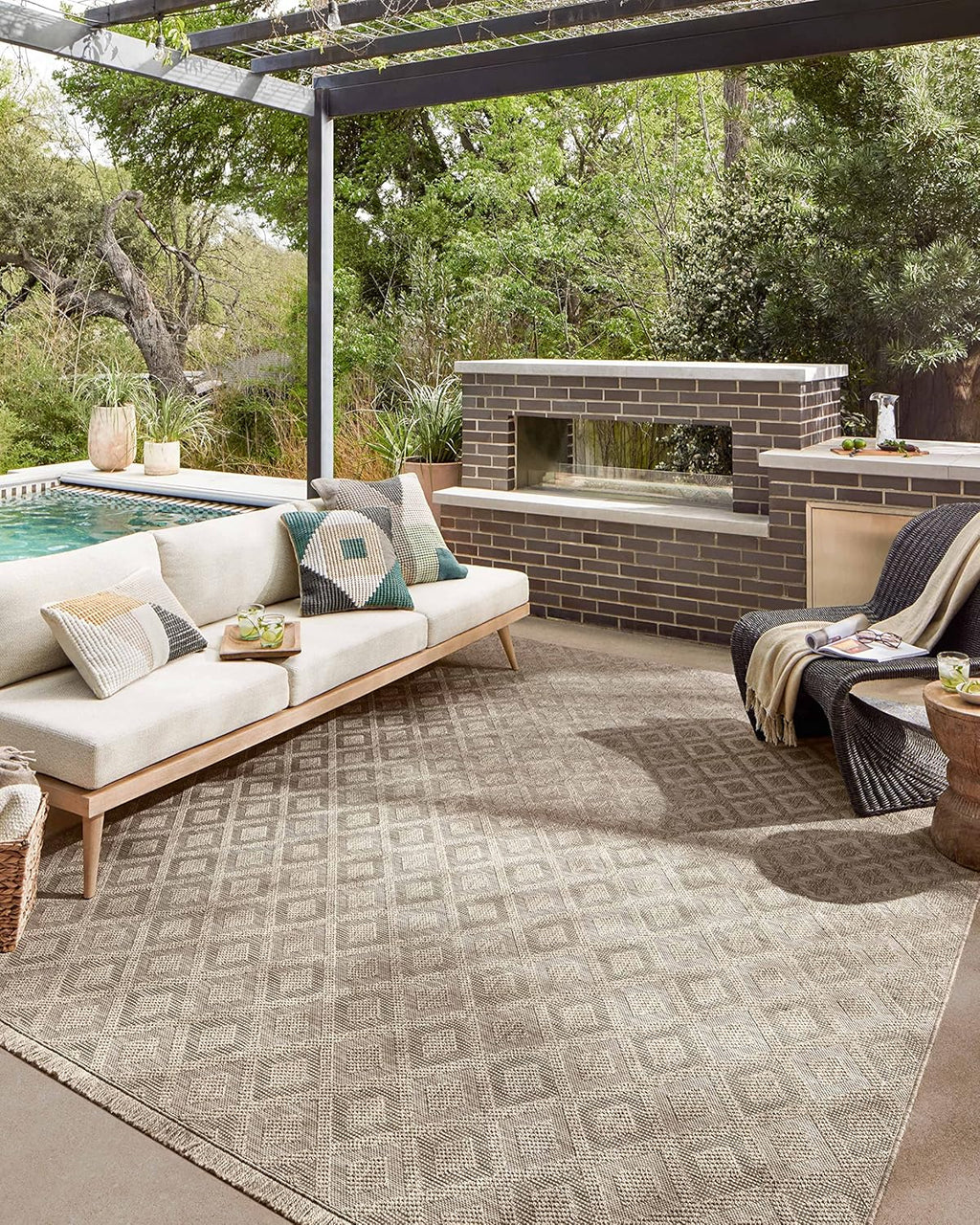 Loloi Dawn Collection Indoor/Outdoor DAW-07 Light Brown 5'-1" x 7'-7" Area Rug