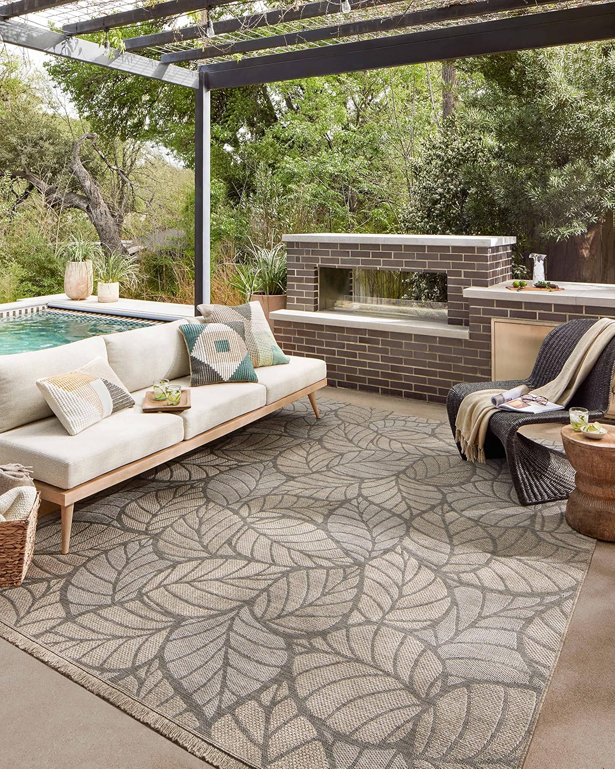 Loloi Dawn Collection Indoor/Outdoor DAW-05 Taupe 7'-8" x 10' Area Rug